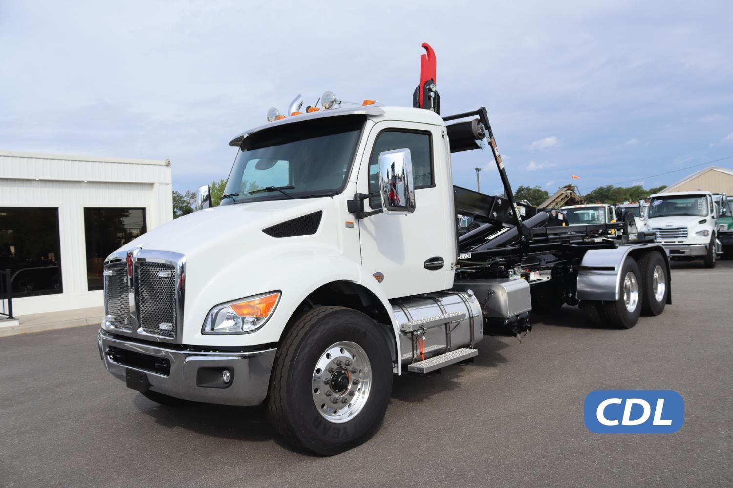 2027 KENWORTH T480 2027 KENWORTH T480 - image 1 of 6