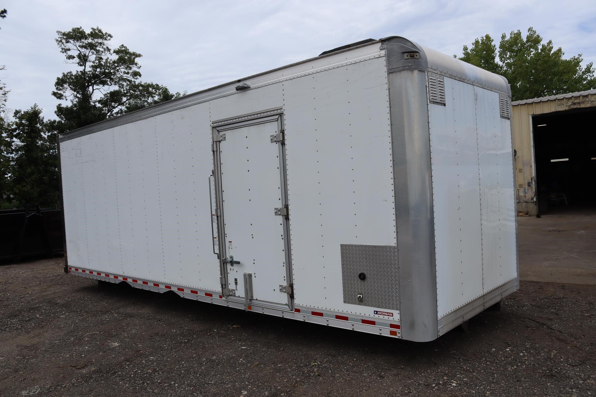 2019 MORGAN 24 FT 11042448965 2019 MORGAN 24 FT 11042448965
