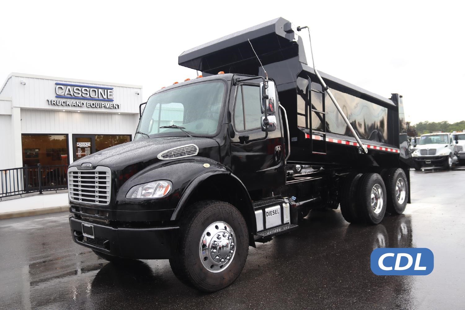 2013 FREIGHTLINER BUSINESS CLASS M2 106 2013 FREIGHTLINER BUSINESS CLASS M2 106 - image 1 of 6