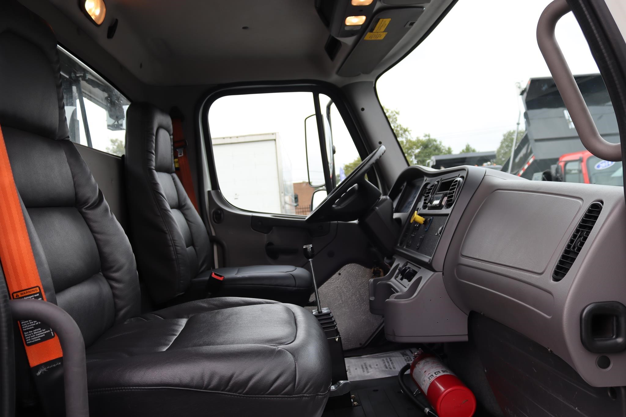 2016 FREIGHTLINER BUSINESS CLASS M2 106 11042749126 2016 FREIGHTLINER BUSINESS CLASS M2 106 11042749126