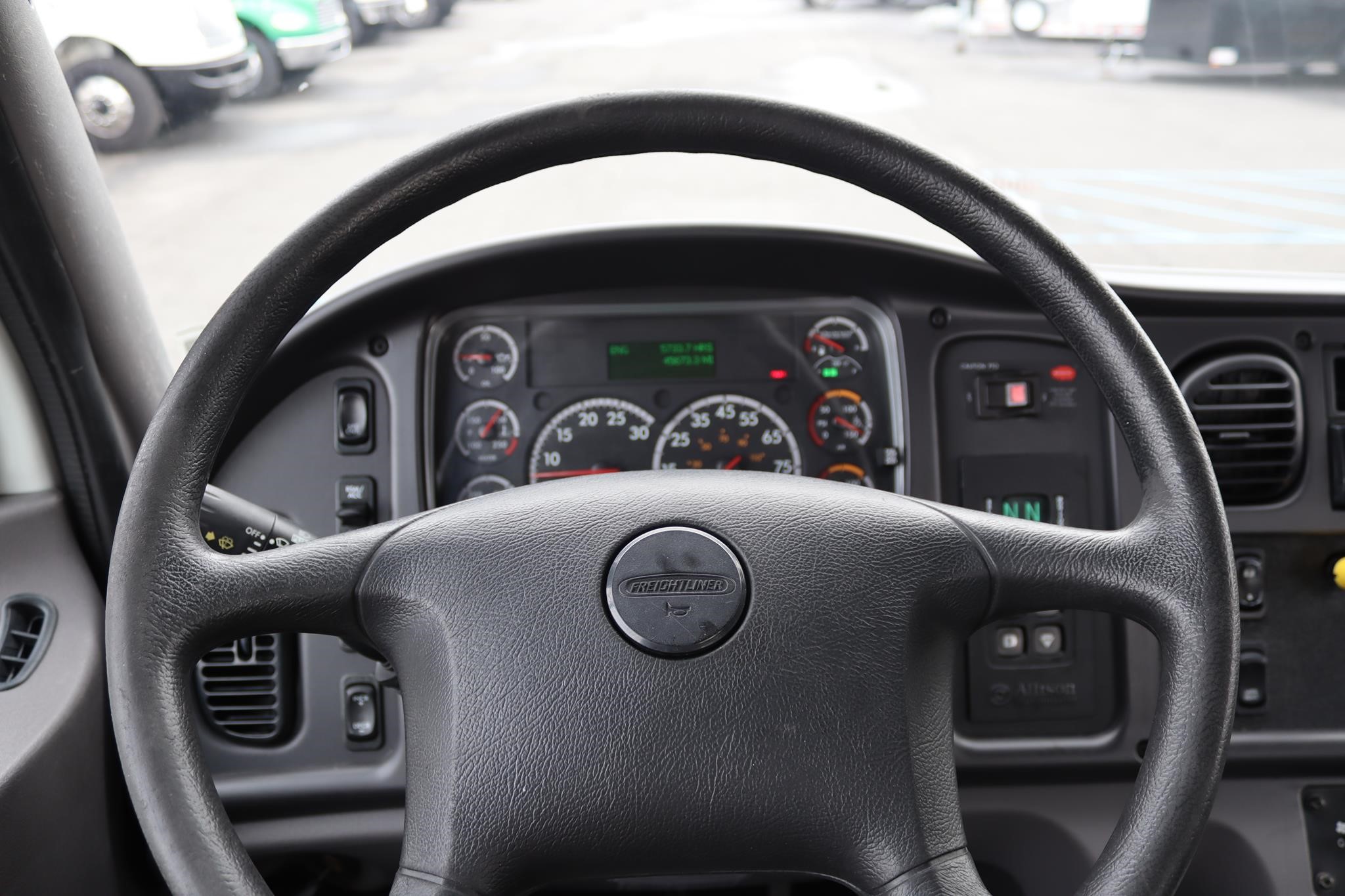 2016 FREIGHTLINER BUSINESS CLASS M2 106 11042749311 2016 FREIGHTLINER BUSINESS CLASS M2 106 11042749311