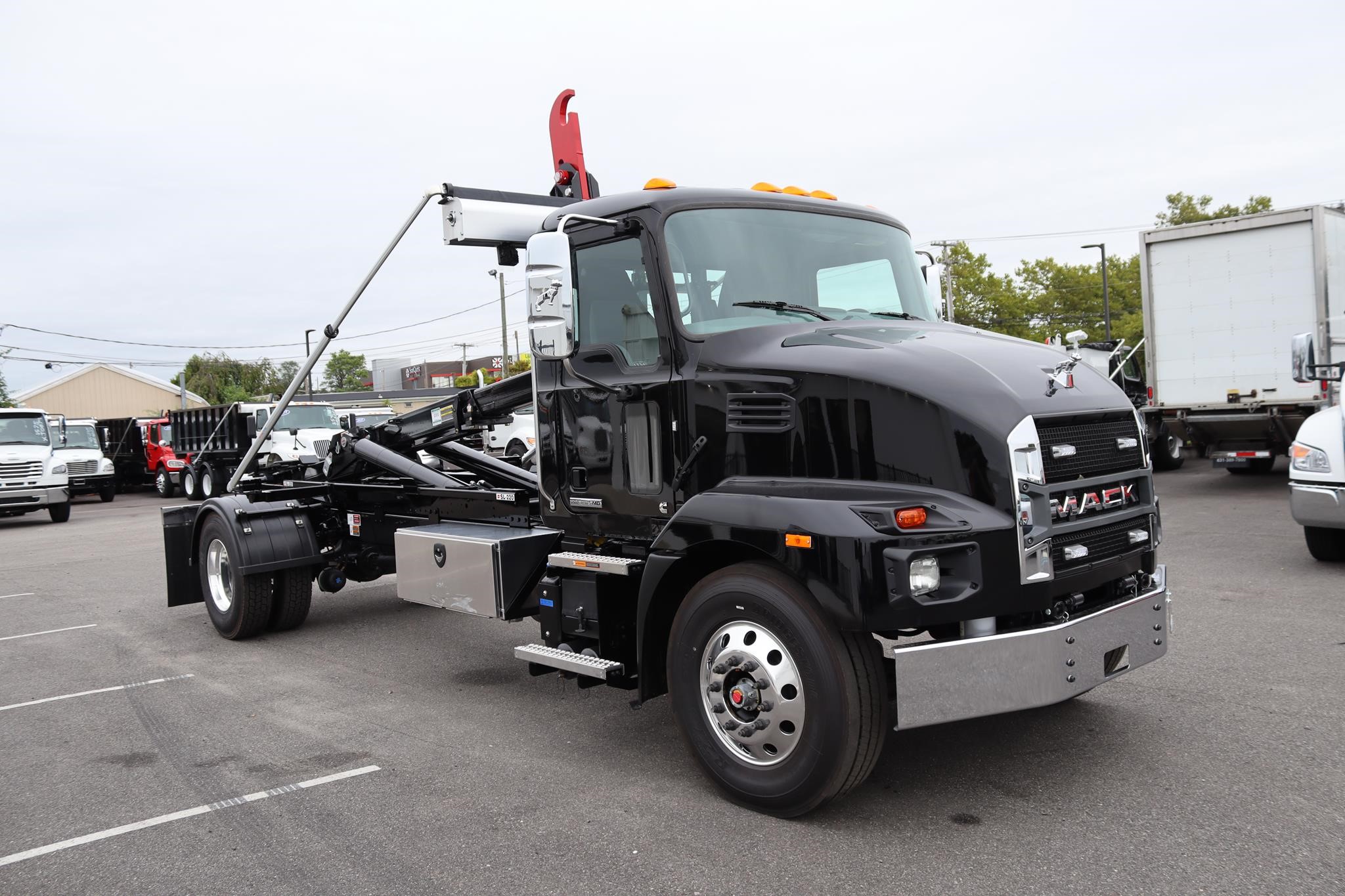 2027 MACK MD7 2027 MACK MD7 - image 5 of 6