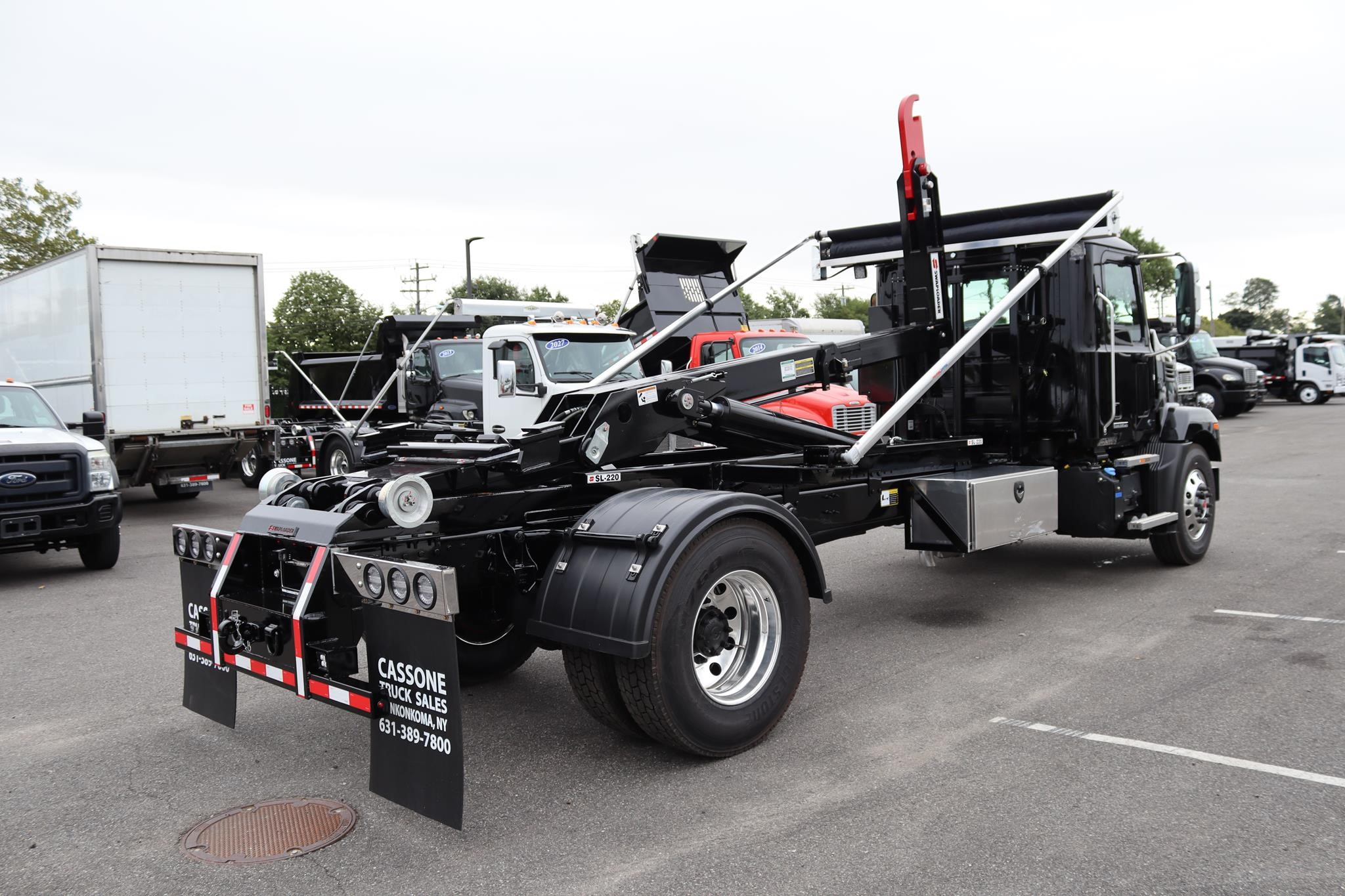 2027 MACK MD7 2027 MACK MD7 - image 4 of 6