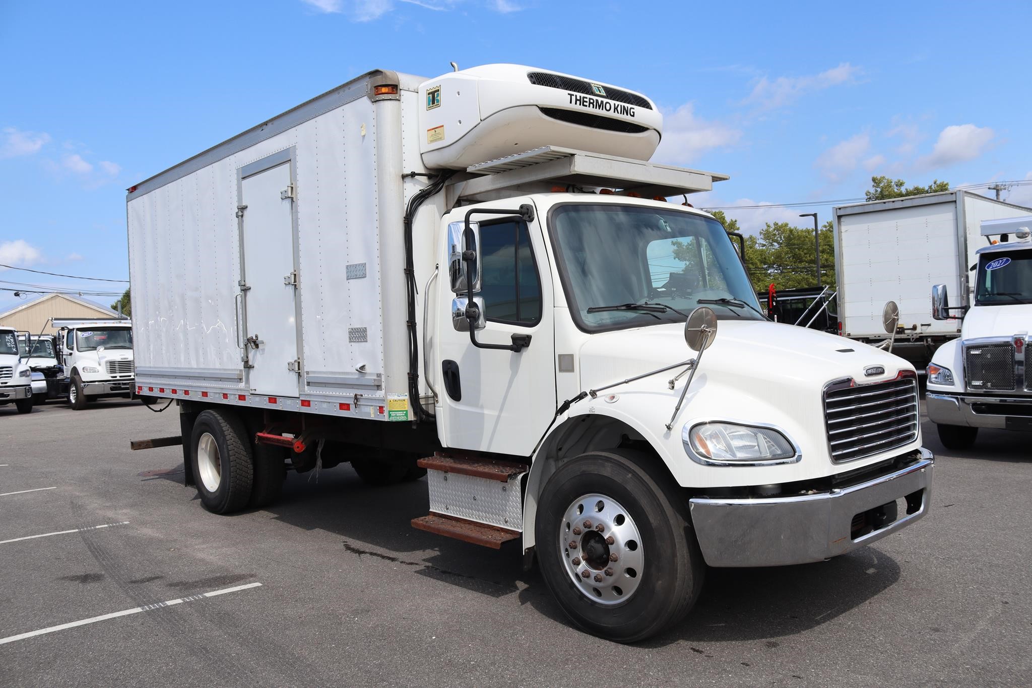 2019 FREIGHTLINER BUSINESS CLASS M2 106 2019 FREIGHTLINER BUSINESS CLASS M2 106 - image 5 of 6