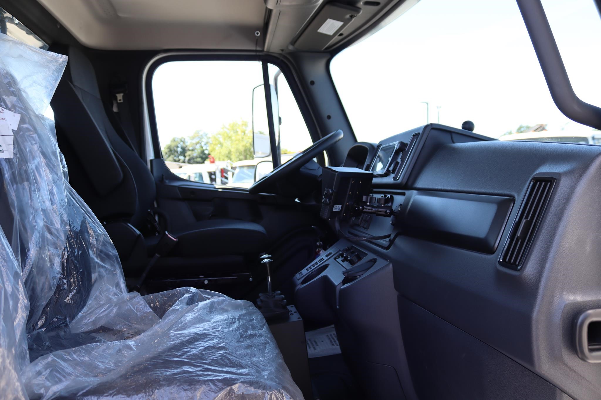 2027 FREIGHTLINER BUSINESS CLASS M2 106 PLUS 11044838623 2027 FREIGHTLINER BUSINESS CLASS M2 106 PLUS 11044838623