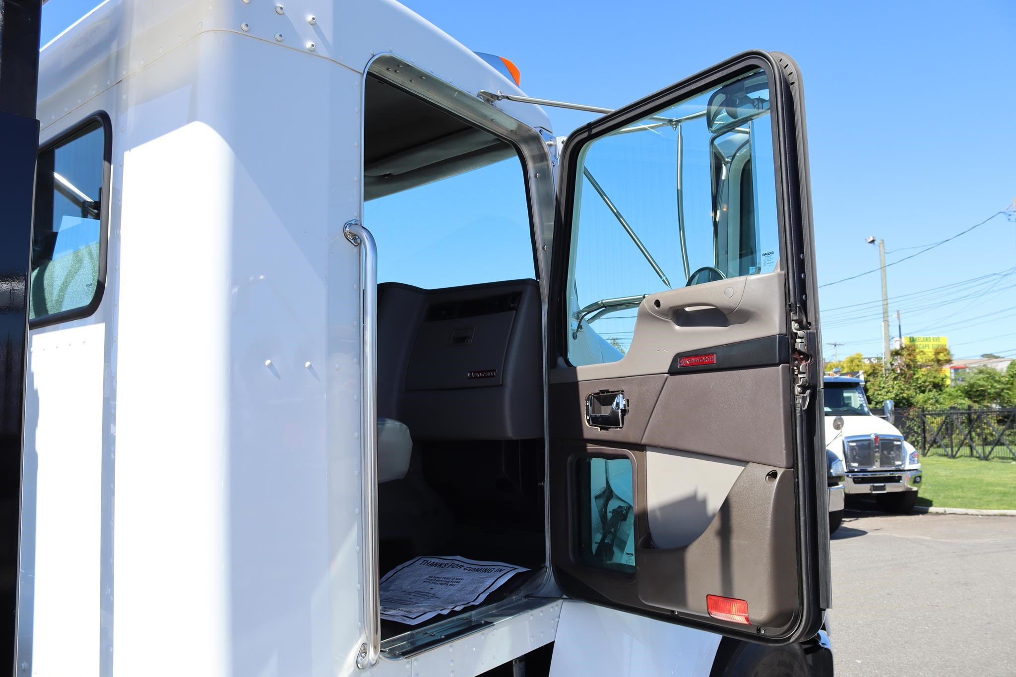 2019 KENWORTH T270 11044844914 2019 KENWORTH T270 11044844914
