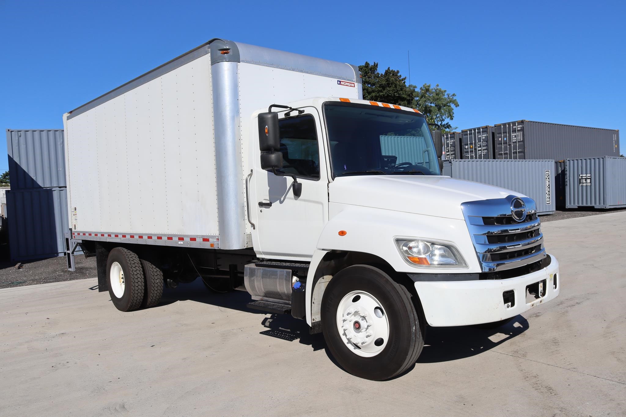 2019 HINO 268 2019 HINO 268 - image 5 of 6