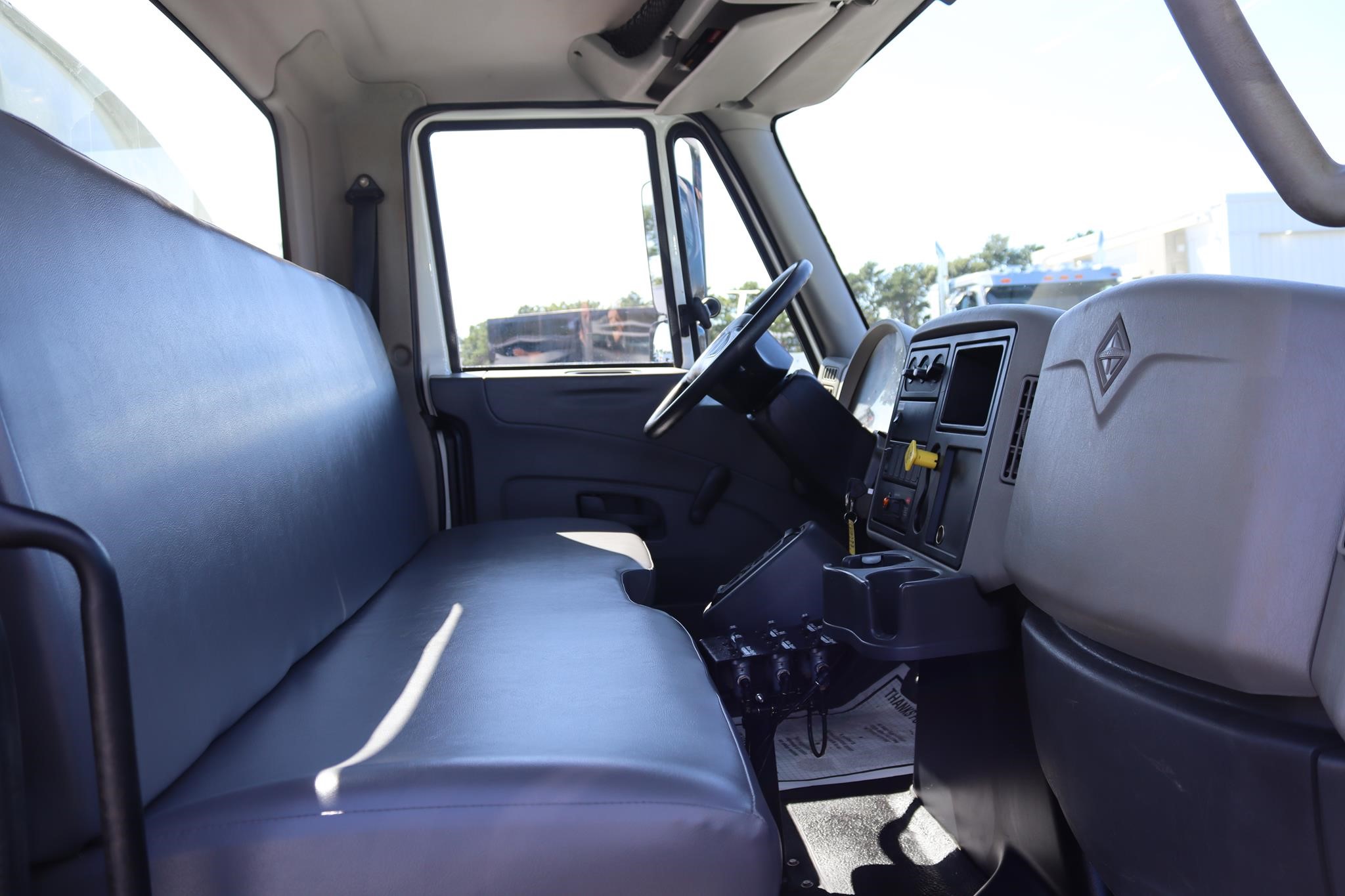 2019 INTERNATIONAL DURASTAR 4300 11045004906 2019 INTERNATIONAL DURASTAR 4300 11045004906