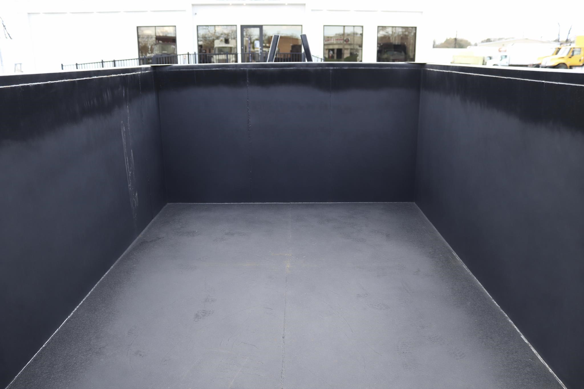 2026 CUSTOM 14 FT 11018730335 2026 CUSTOM 14 FT 11018730335