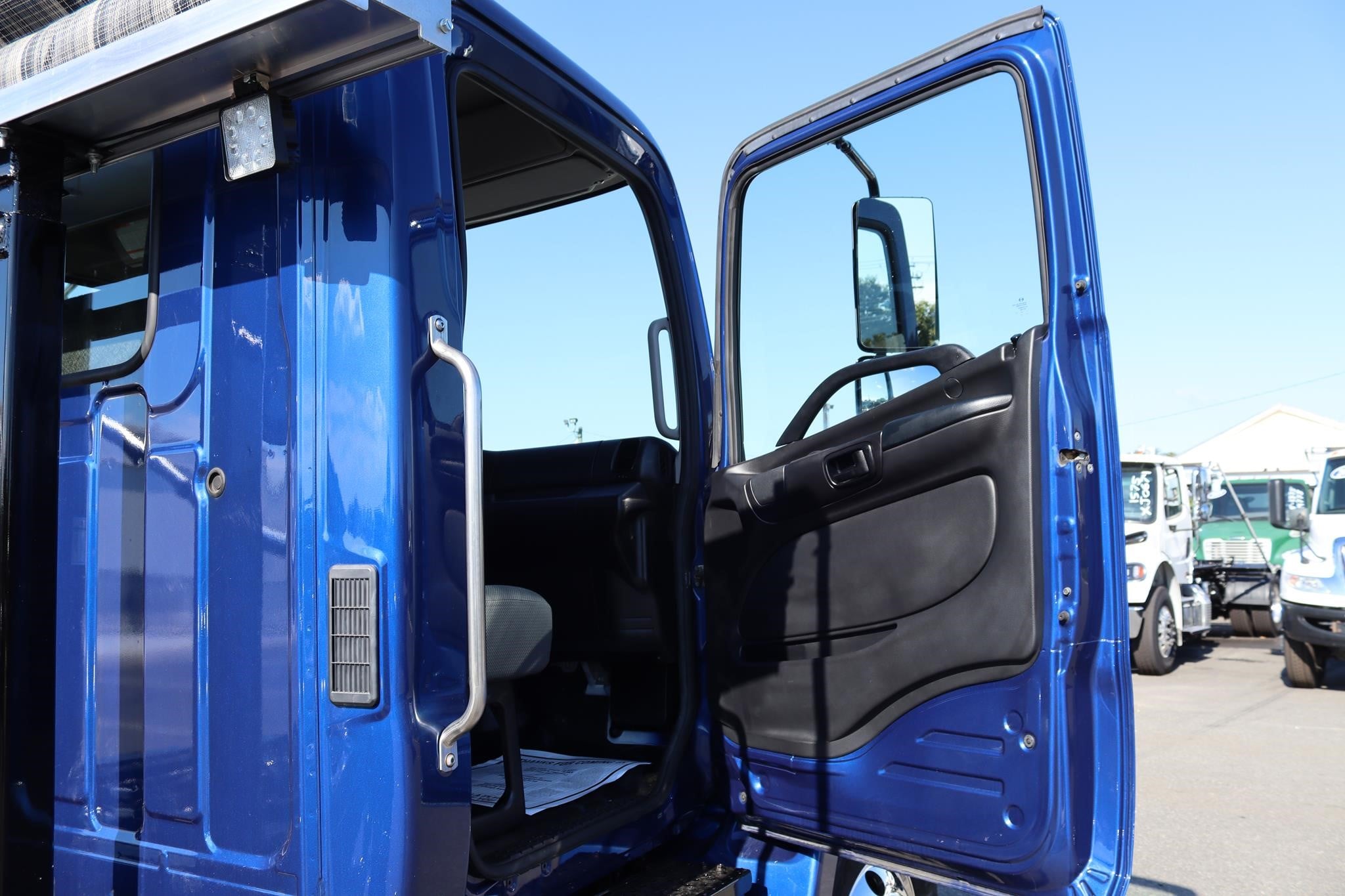 2020 HINO 268 11048546788 2020 HINO 268 11048546788