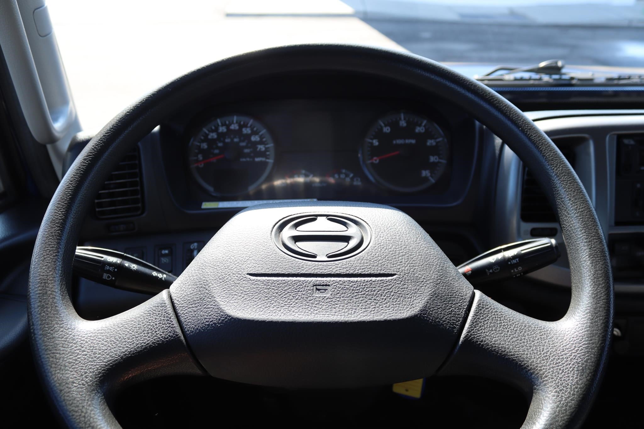 2020 HINO 268 11048546990 2020 HINO 268 11048546990