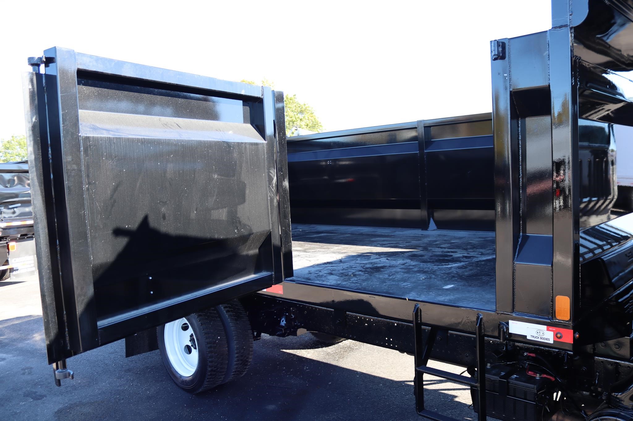 2017 ISUZU NPR HD 11048949450 2017 ISUZU NPR HD 11048949450