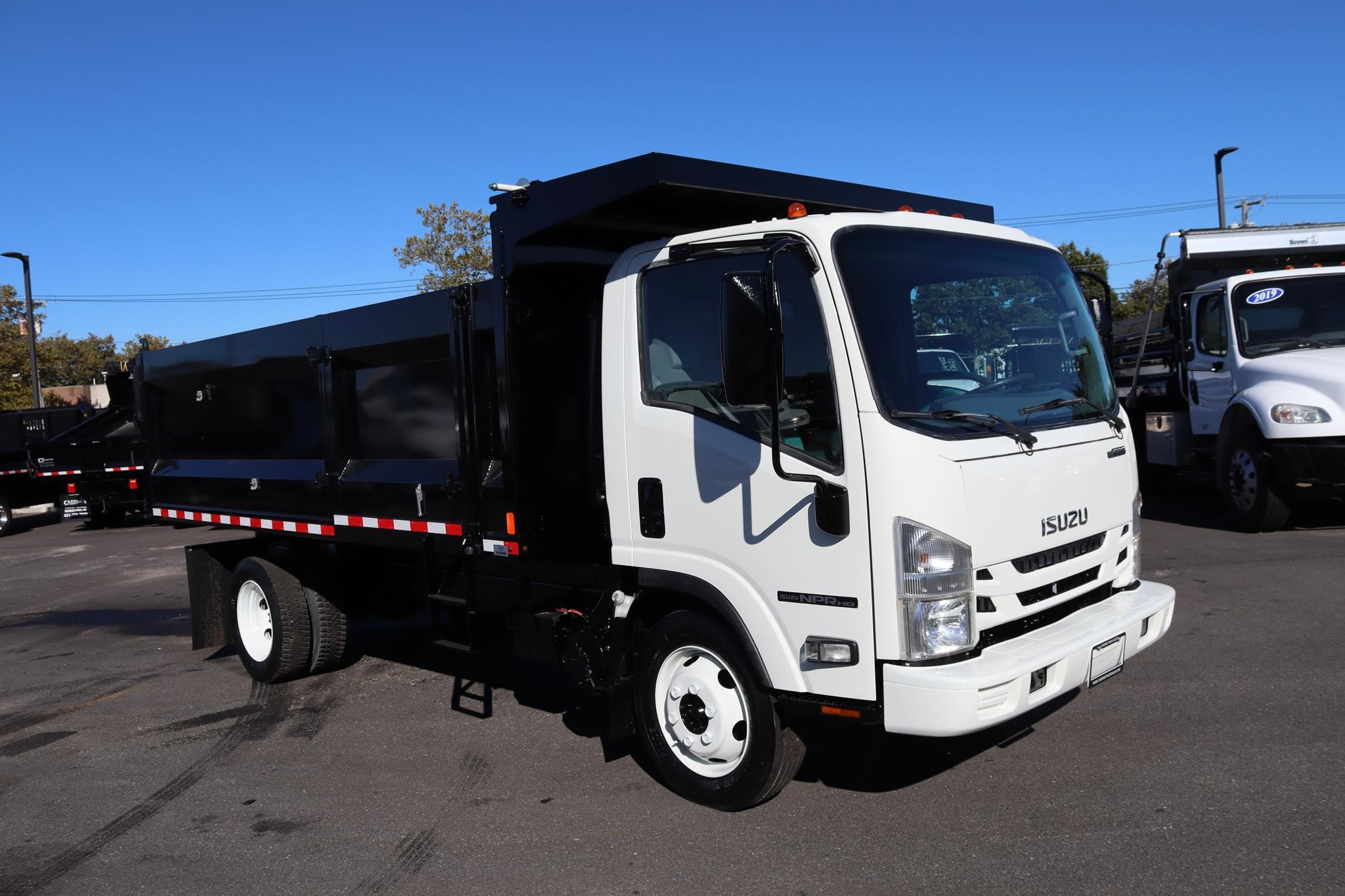 2017 ISUZU NPR HD 11048949470 2017 ISUZU NPR HD 11048949470