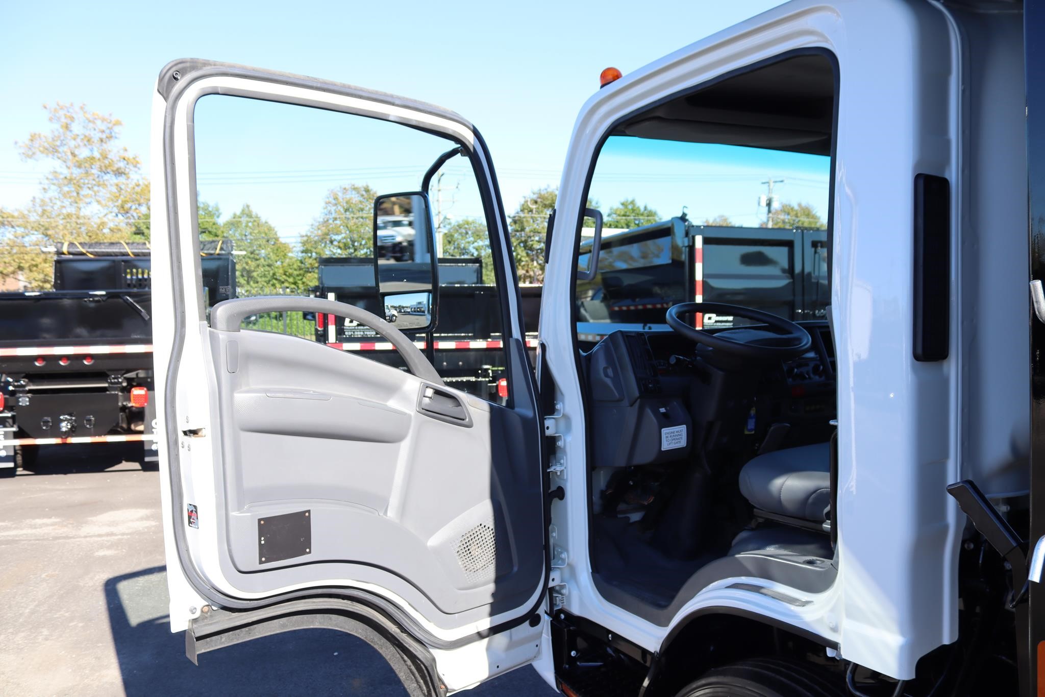 2017 ISUZU NPR HD 11048949483 2017 ISUZU NPR HD 11048949483