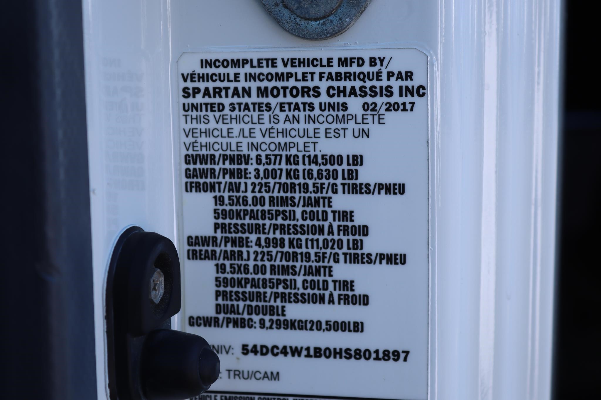 2017 ISUZU NPR HD 11048949491 2017 ISUZU NPR HD 11048949491
