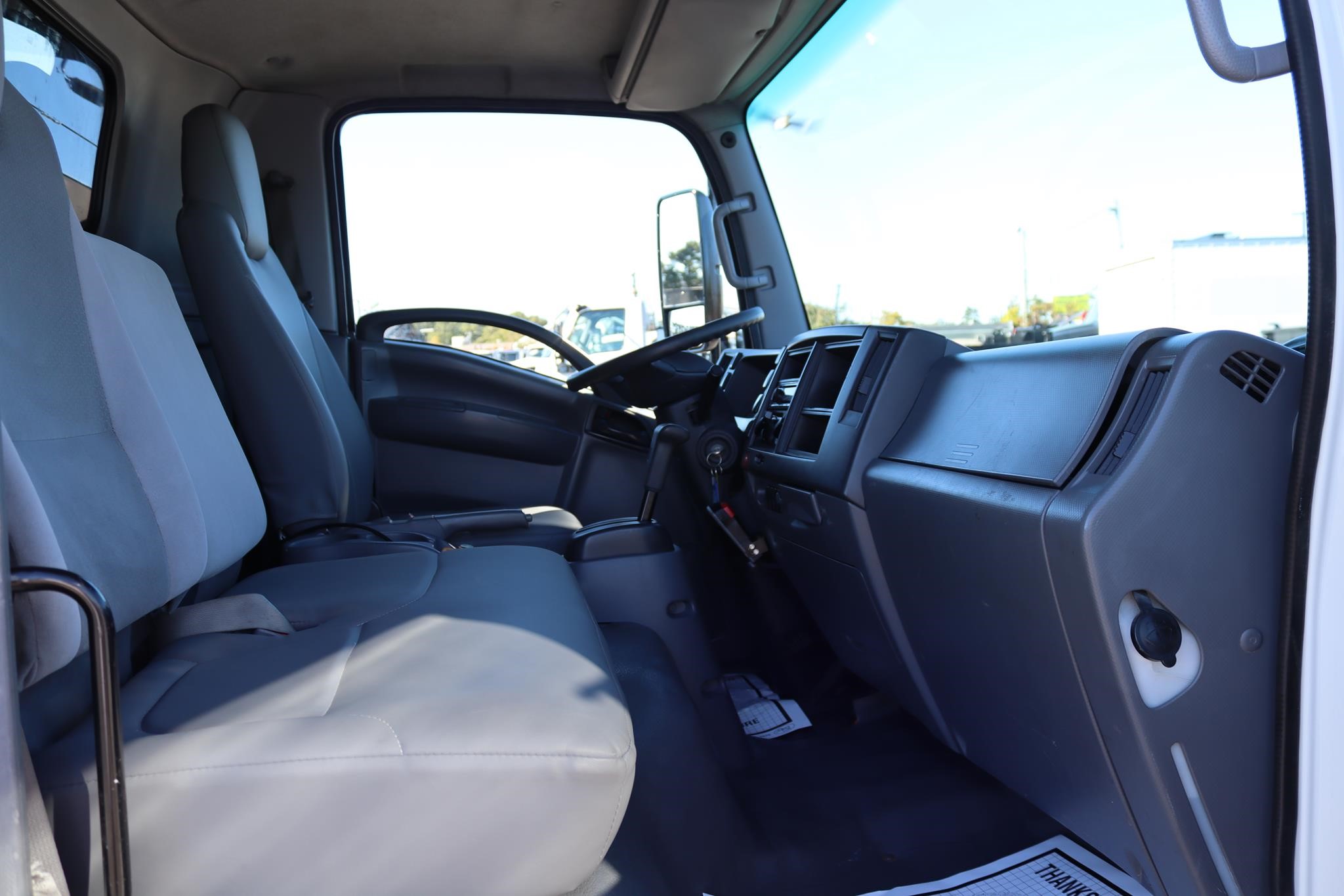 2017 ISUZU NPR HD 11048949534 2017 ISUZU NPR HD 11048949534