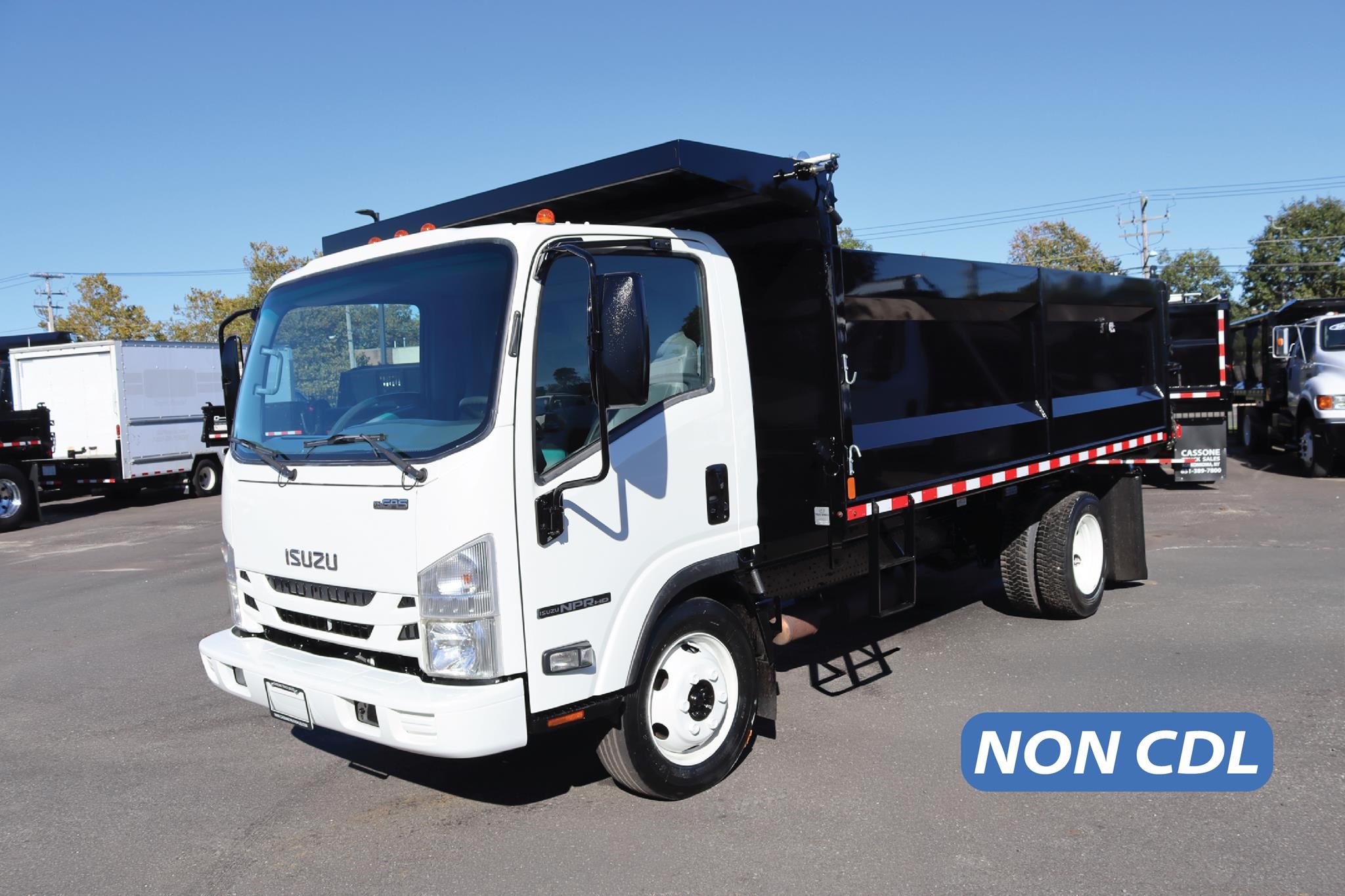 2017 ISUZU NPR HD 11048949546 2017 ISUZU NPR HD 11048949546