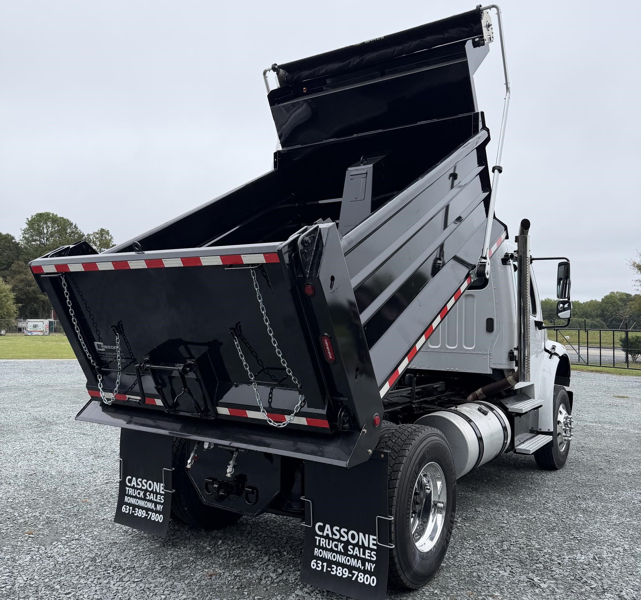 2015 FREIGHTLINER BUSINESS CLASS M2 106 2015 FREIGHTLINER BUSINESS CLASS M2 106 - image 3 of 6