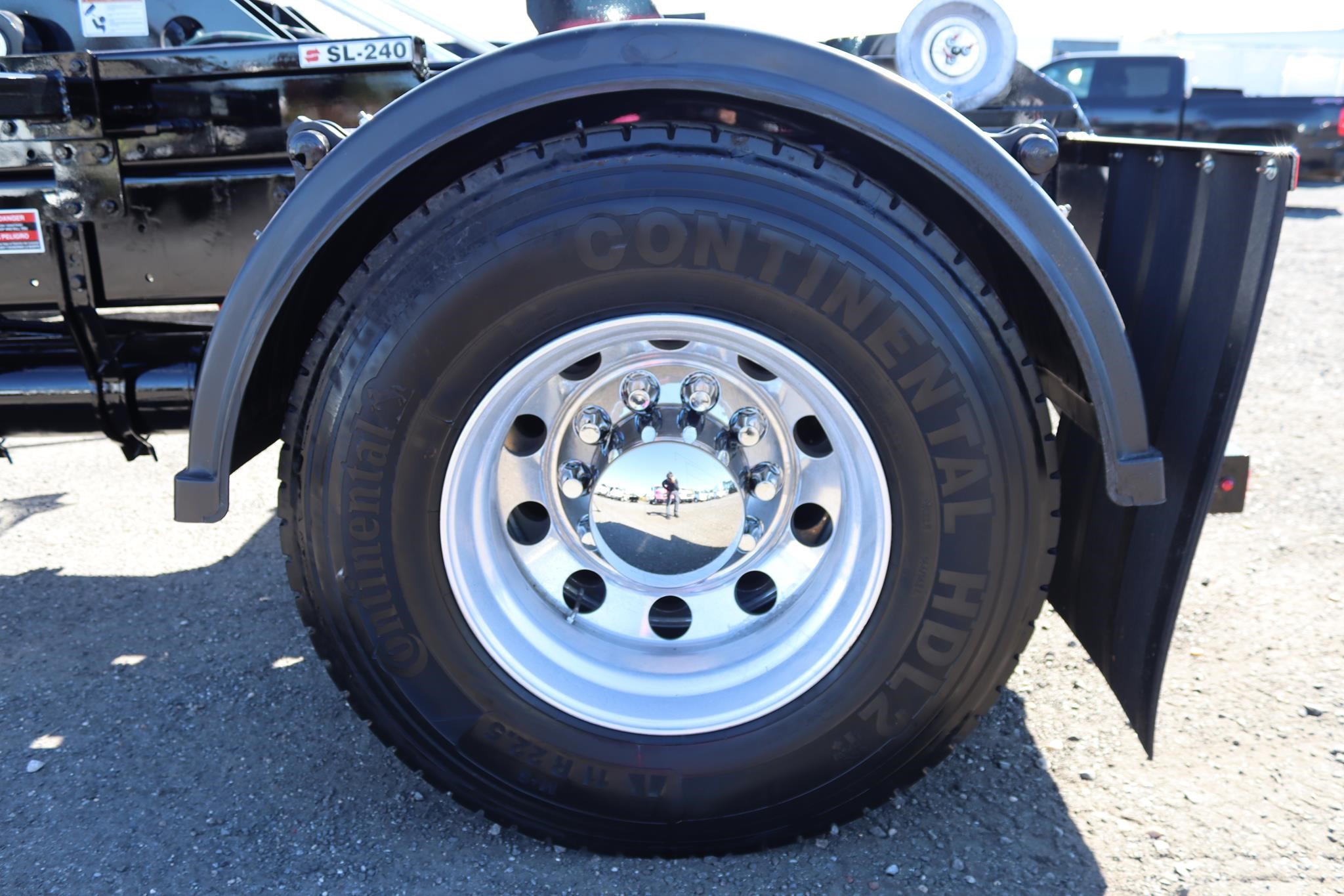 2015 FREIGHTLINER BUSINESS CLASS M2 106 11049478917 2015 FREIGHTLINER BUSINESS CLASS M2 106 11049478917