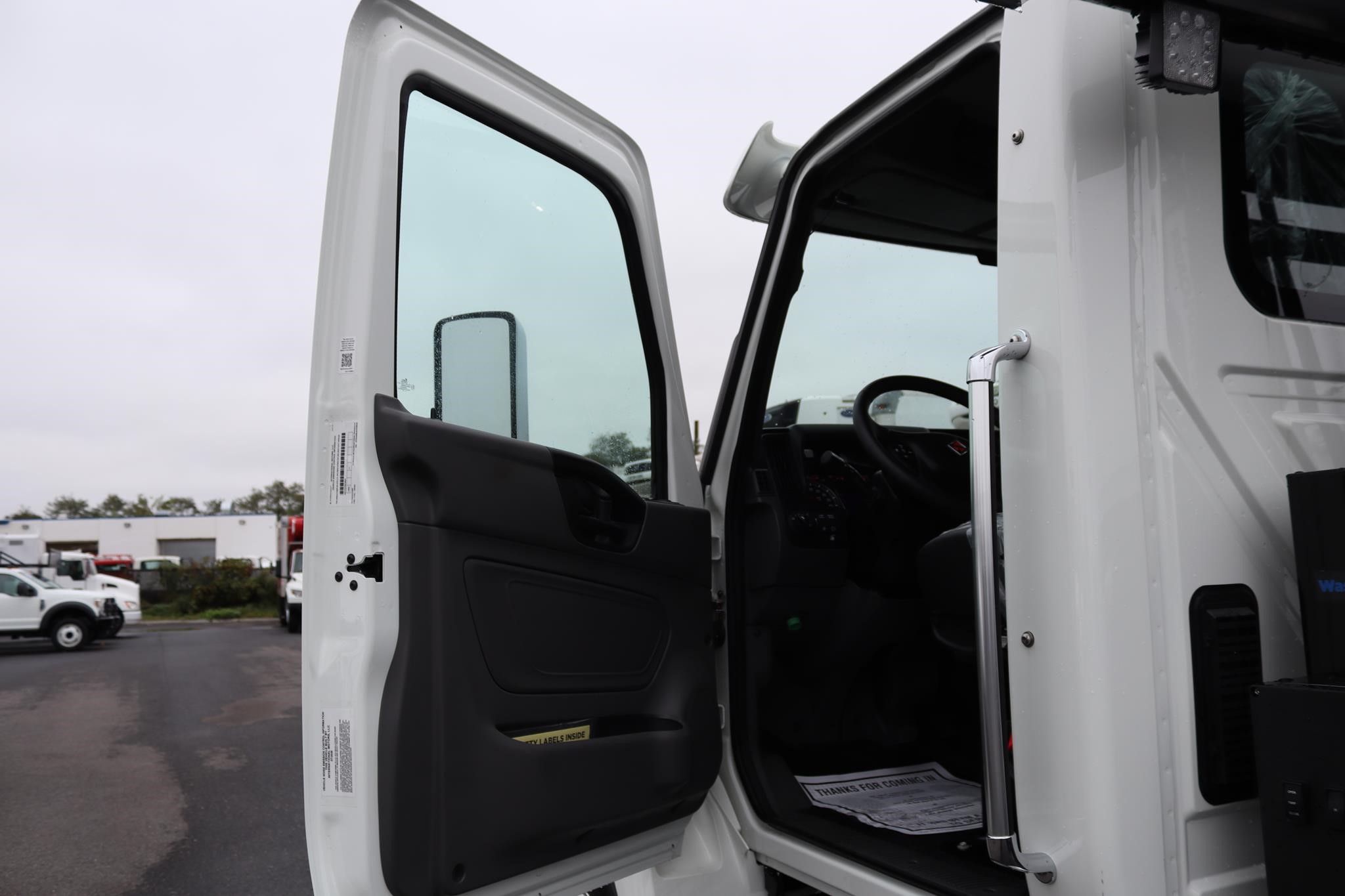 2027 INTERNATIONAL MV 11049803304 2027 INTERNATIONAL MV 11049803304