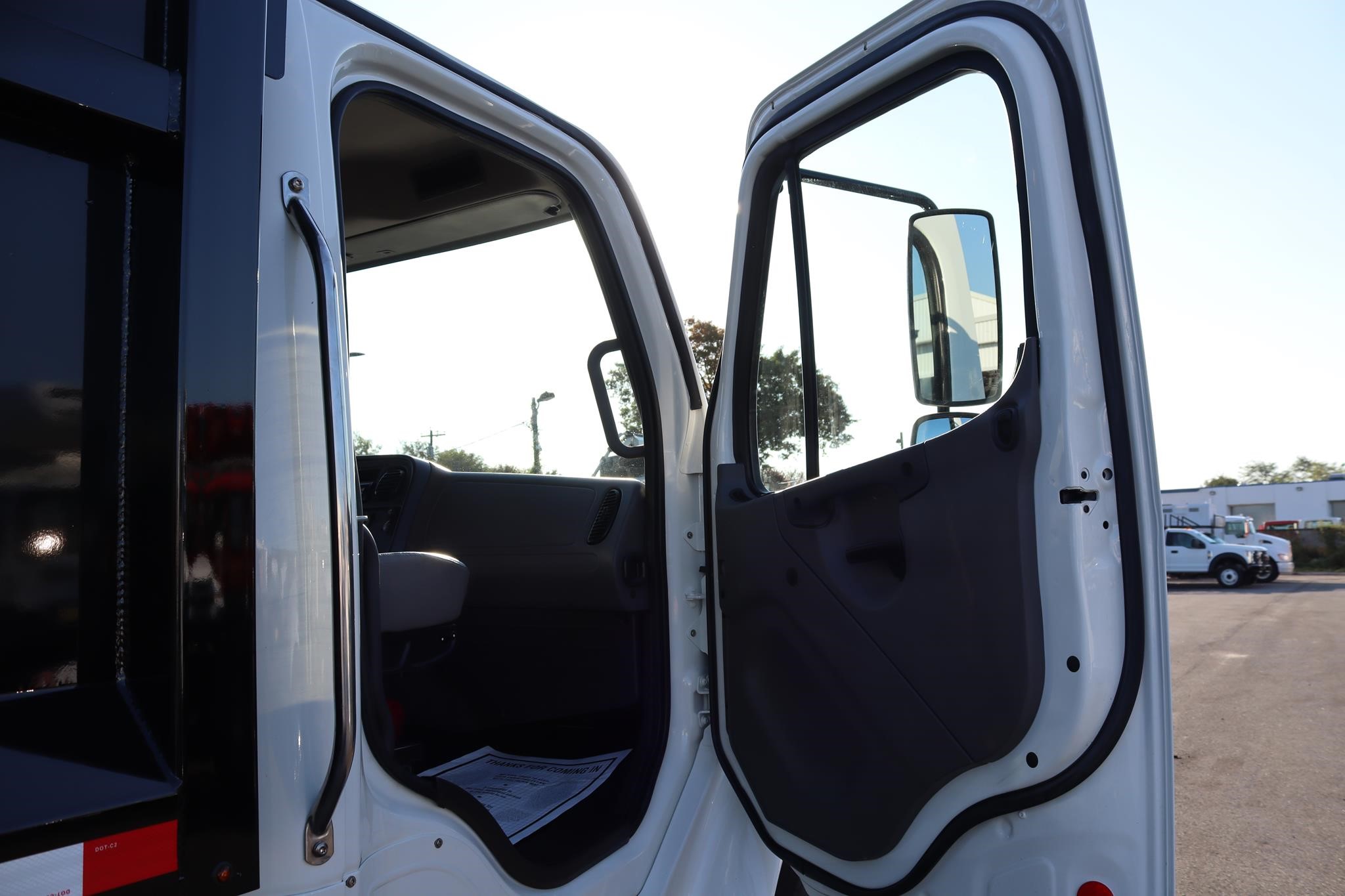 2018 FREIGHTLINER BUSINESS CLASS M2 106 11050019931 2018 FREIGHTLINER BUSINESS CLASS M2 106 11050019931
