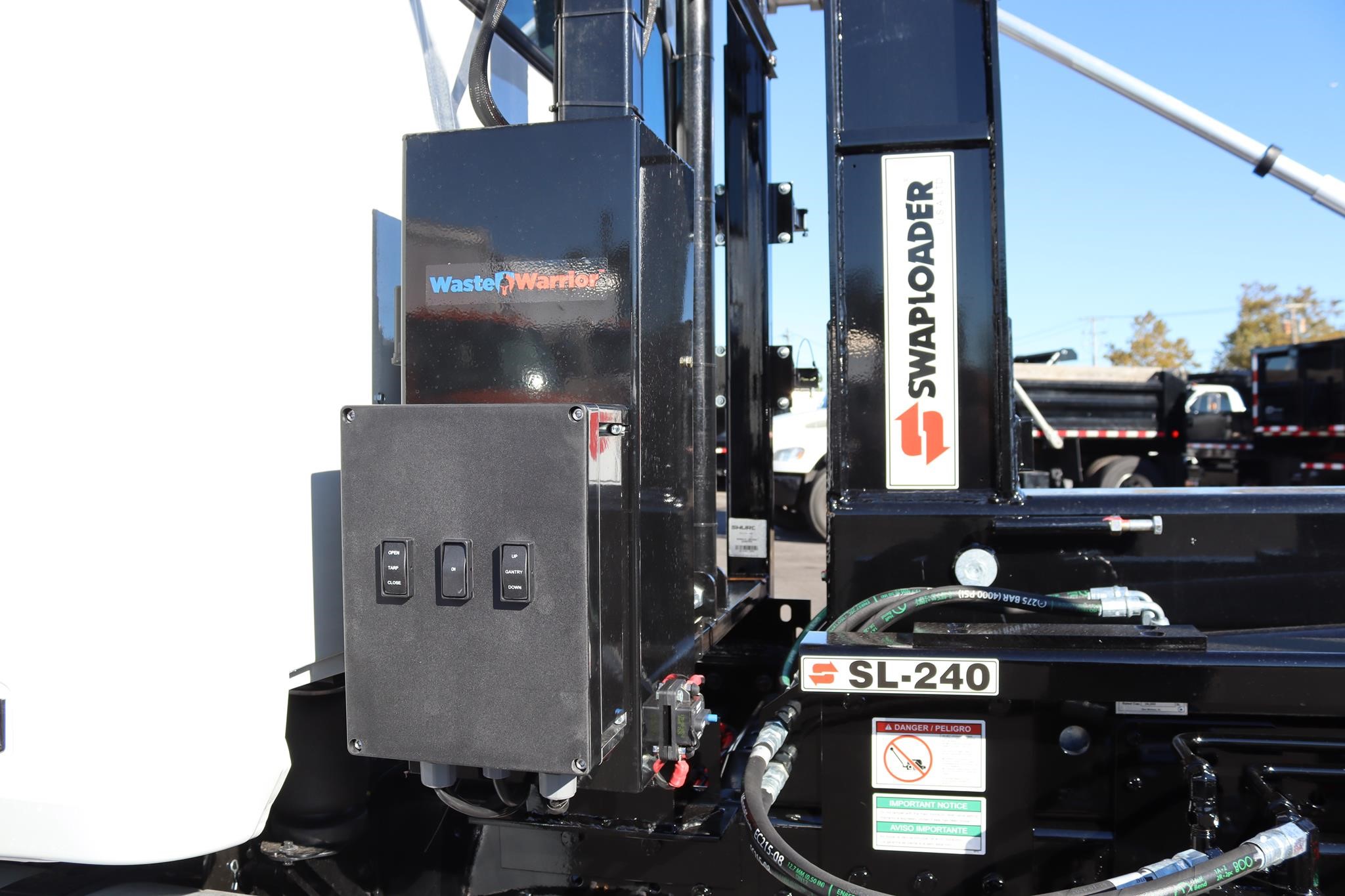 2027 MACK MD7 11050488870 2027 MACK MD7 11050488870