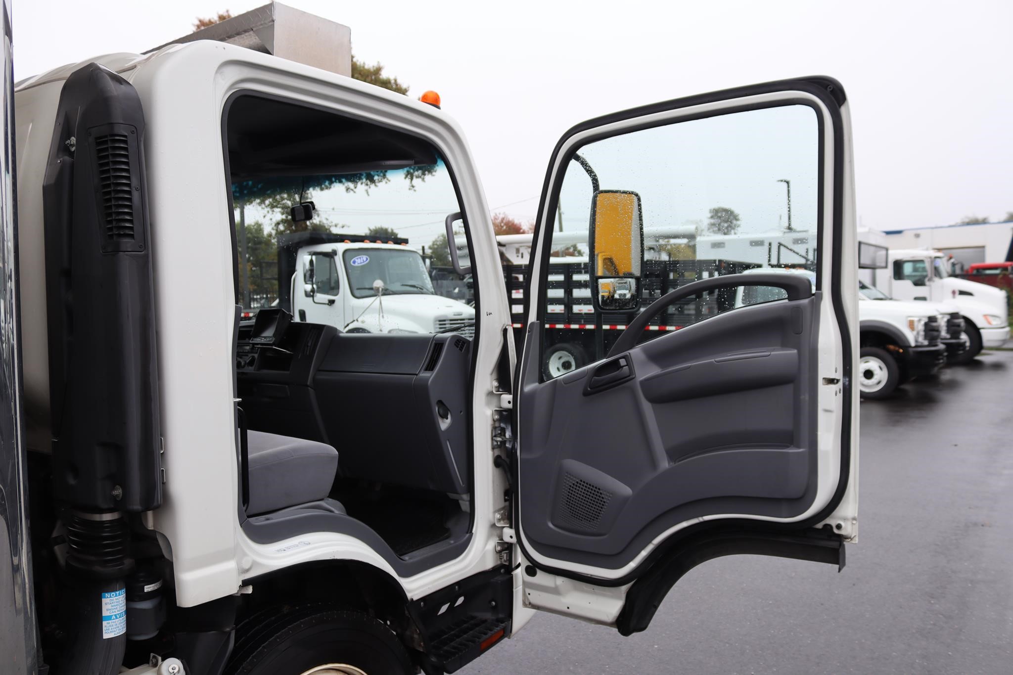 2020 ISUZU NRR 11051169344 2020 ISUZU NRR 11051169344