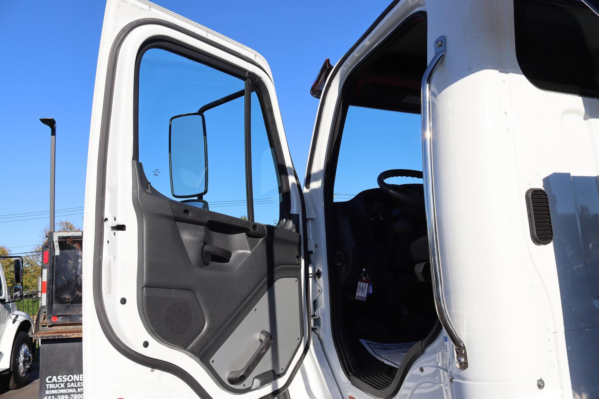 2027 FREIGHTLINER BUSINESS CLASS M2 106 PLUS 11051783563 2027 FREIGHTLINER BUSINESS CLASS M2 106 PLUS 11051783563