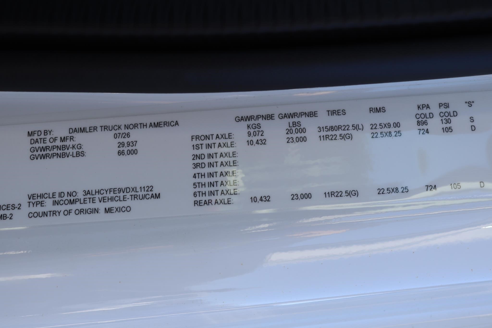 2027 FREIGHTLINER BUSINESS CLASS M2 106 PLUS 11051783761 2027 FREIGHTLINER BUSINESS CLASS M2 106 PLUS 11051783761