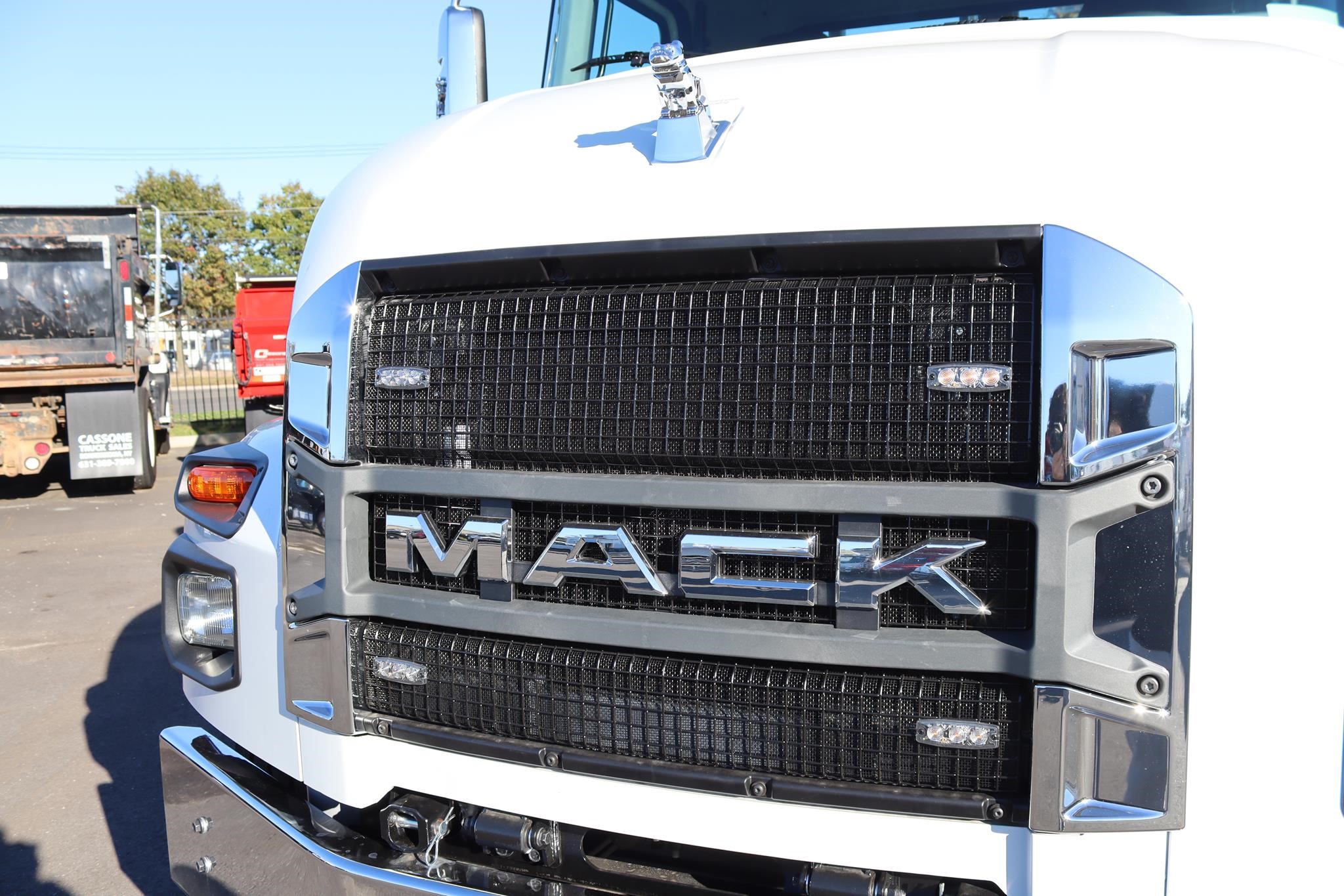 2027 MACK MD7 11054043027 2027 MACK MD7 11054043027
