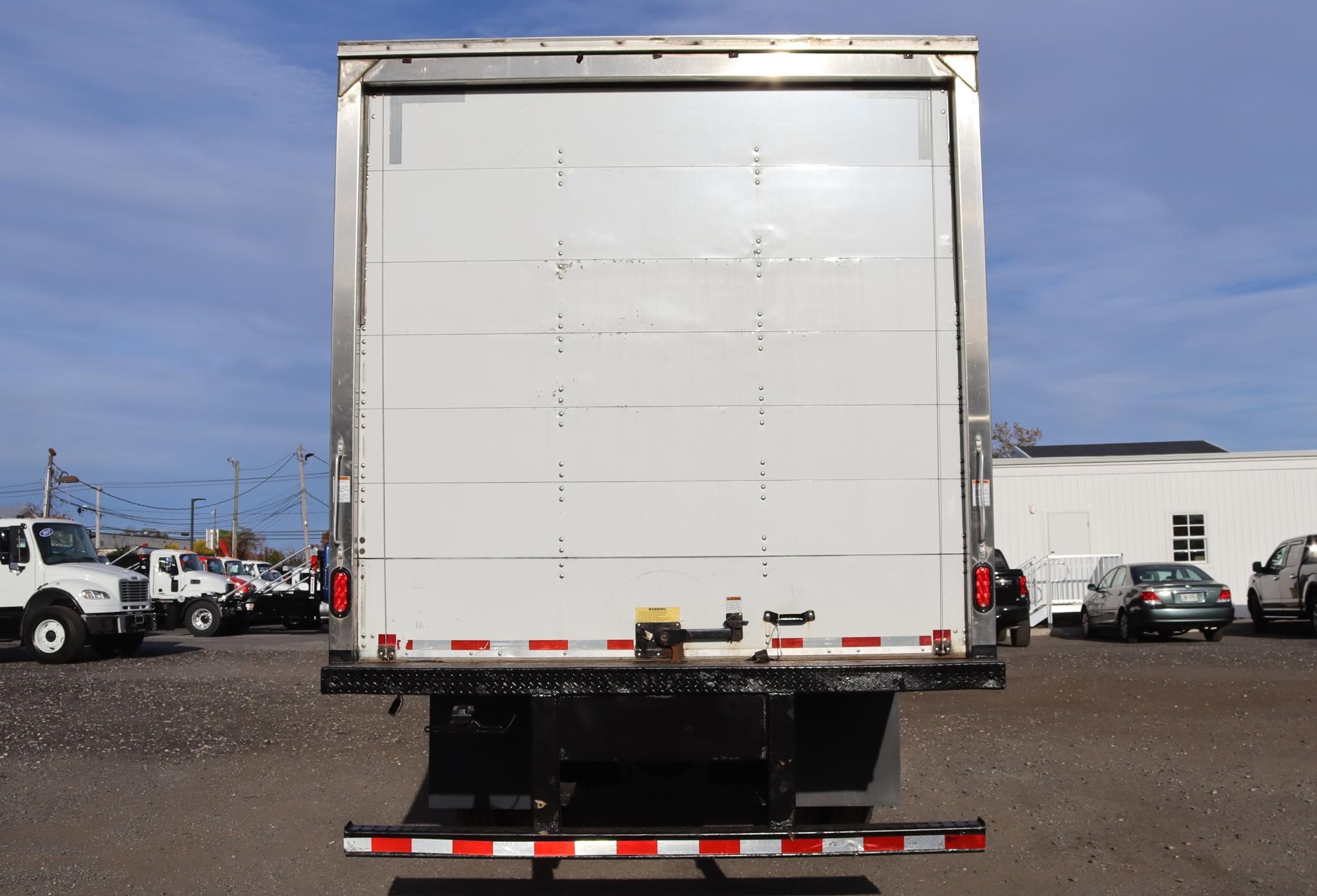 2019 MORGAN 26 FT 2019 MORGAN 26 FT - image 2 of 6