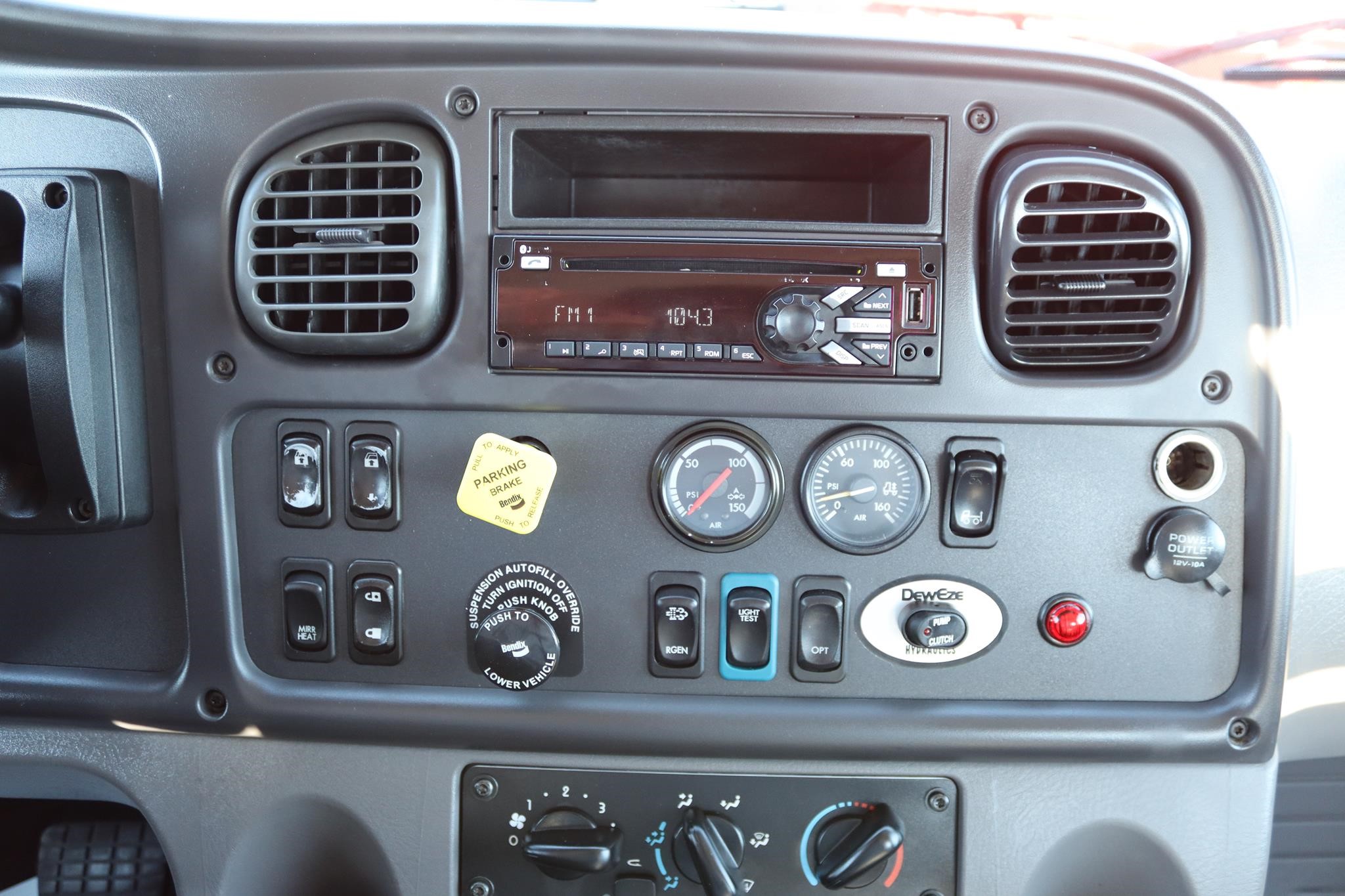 2019 FREIGHTLINER BUSINESS CLASS M2 106 11055682080 2019 FREIGHTLINER BUSINESS CLASS M2 106 11055682080