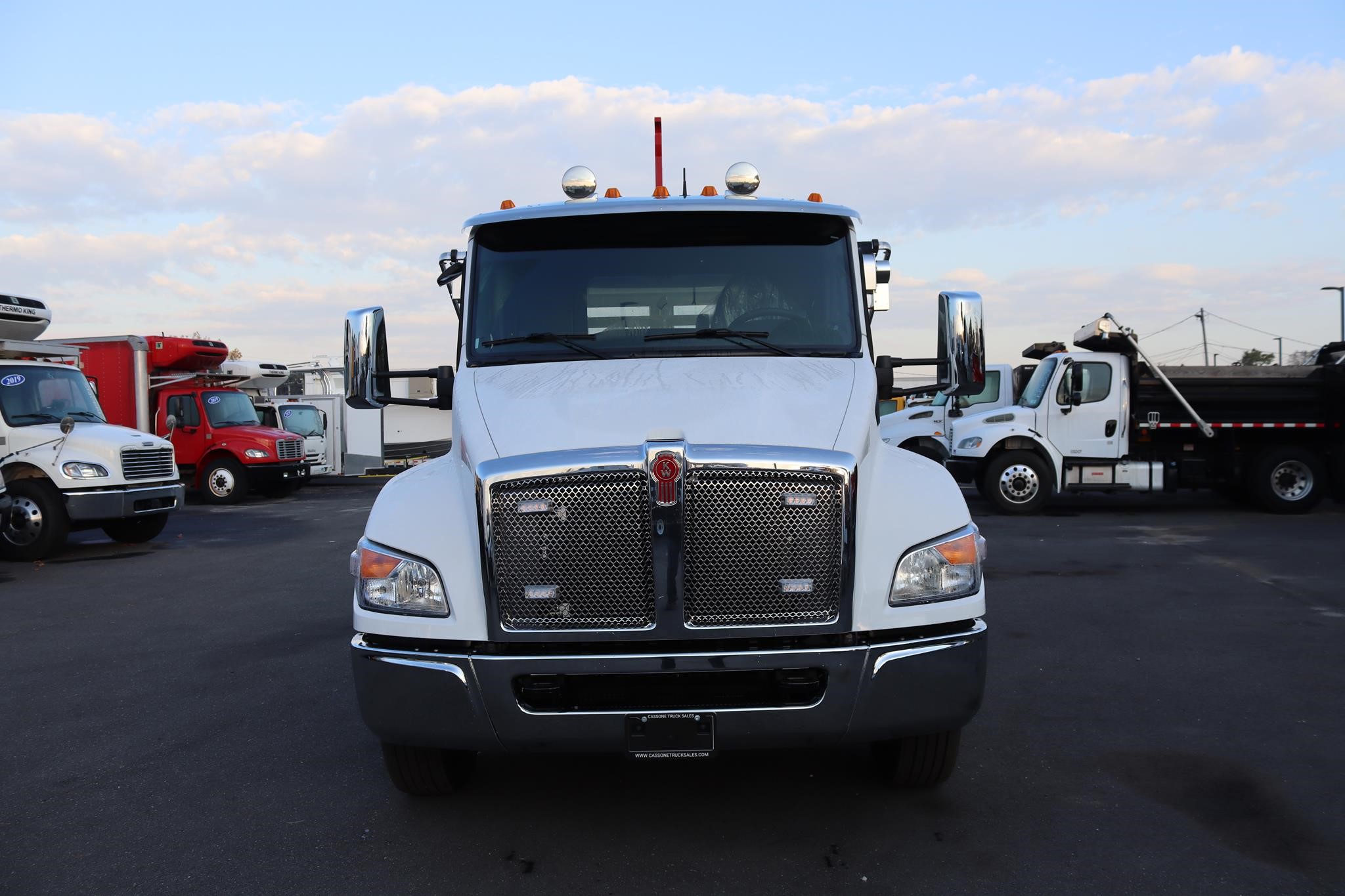 2027 KENWORTH T280 11055787614 2027 KENWORTH T280 11055787614
